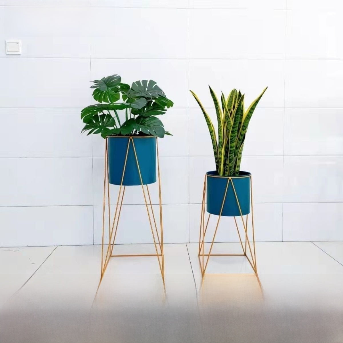 Sun Lake Supply Matching Gold Metal Plant Stand Set ? Sculptural Elevated Planters (2 Sizes)