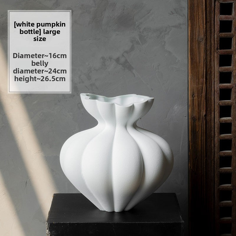 Sun Lake Supply Sculptural Pumpkin Ceramic Vase ? Modern Decorative Vase in Black or White (Small & Large)