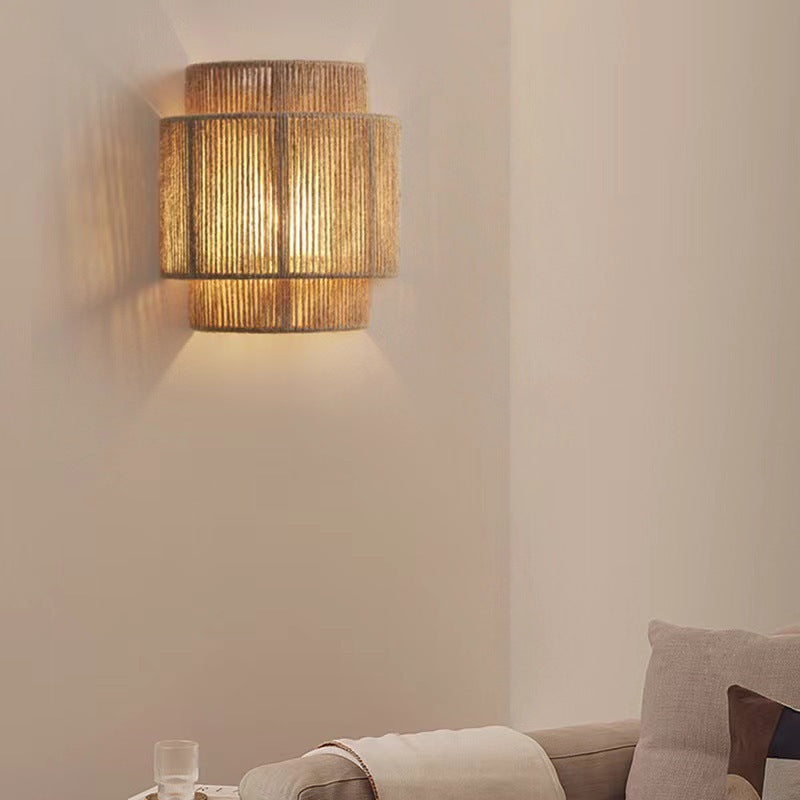 Woven rope wall lamp
