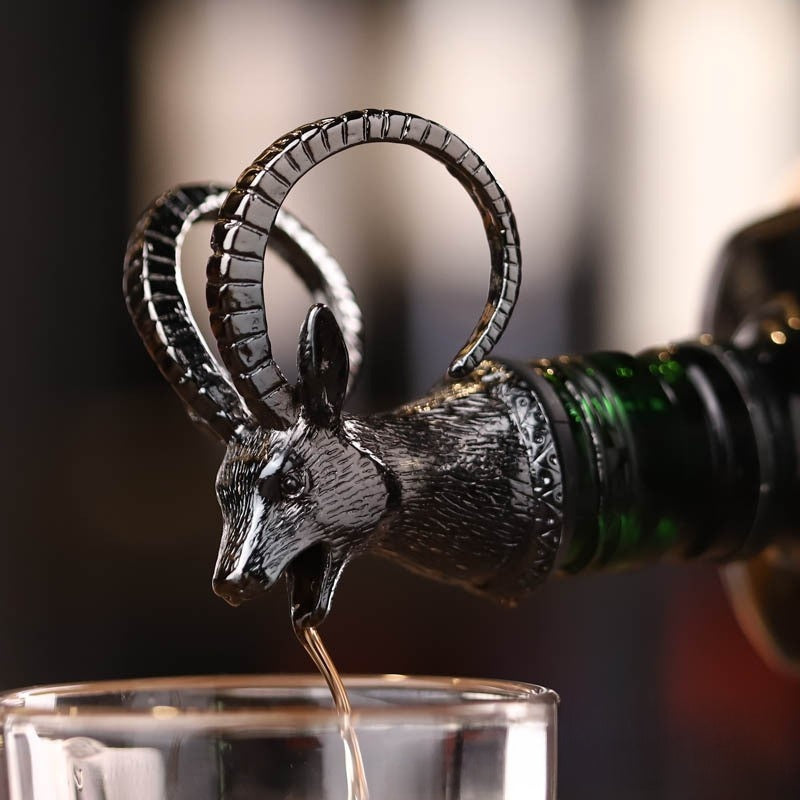 Animal Head Wine Bottle Pourer & Stopper | Leopard, Elephant & Antelope | Gold & Silver | Zinc Alloy Bar Accessory