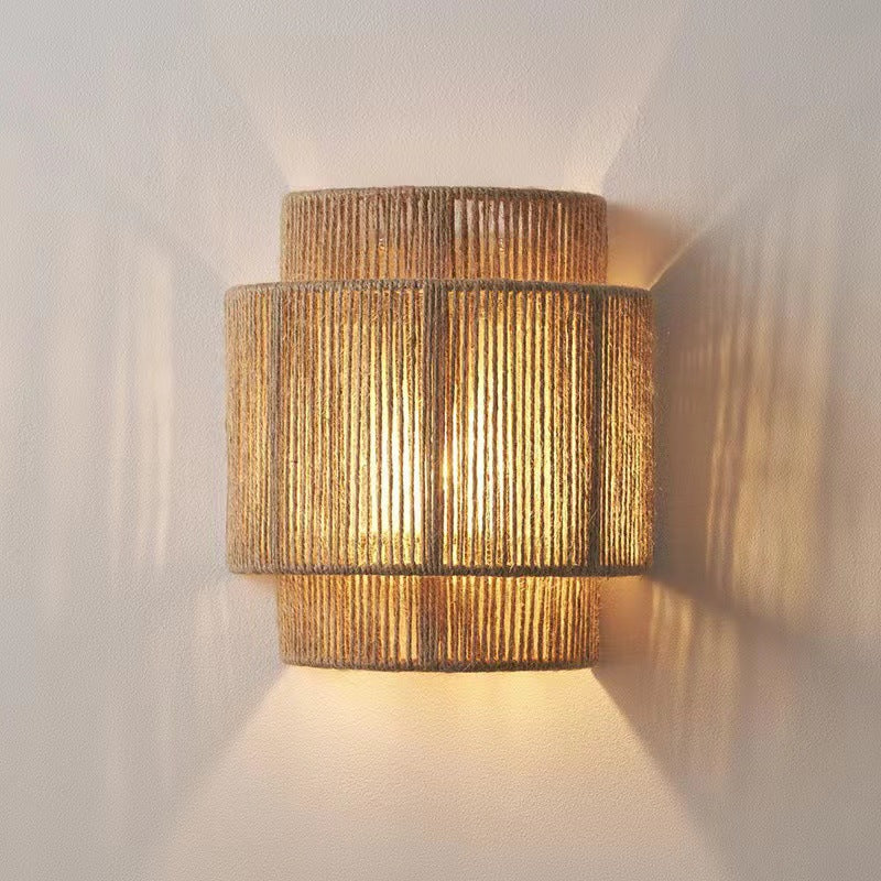 Woven rope wall lamp
