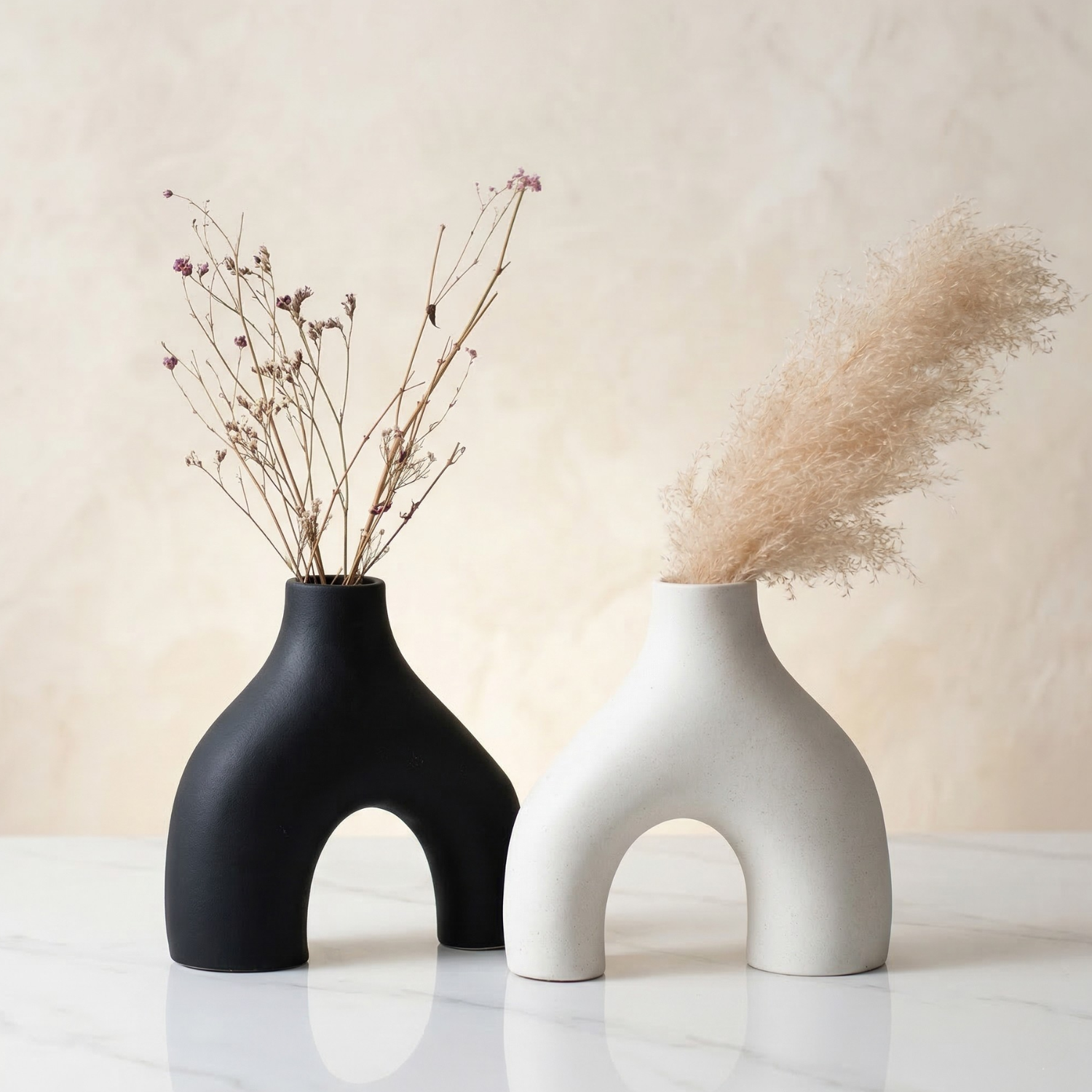 Abstract Arch Ceramic Vase – Modern Sculptural Flower Vase for Minimalist Home Decor (Two Colors)