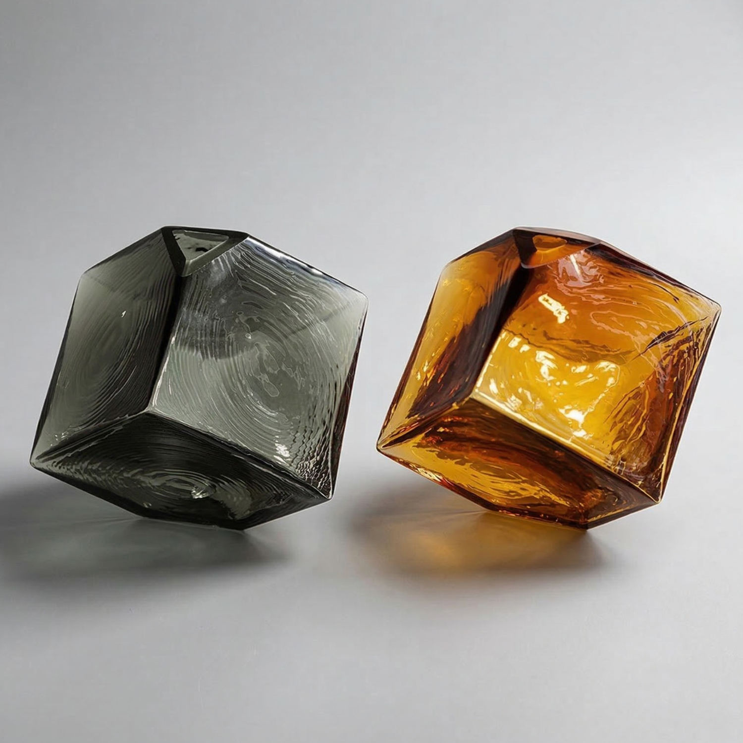 Geometric Glass Hydroponic Vase – Modern Concave Stained Glass Flower Vase (Amber or Smoke Gray)