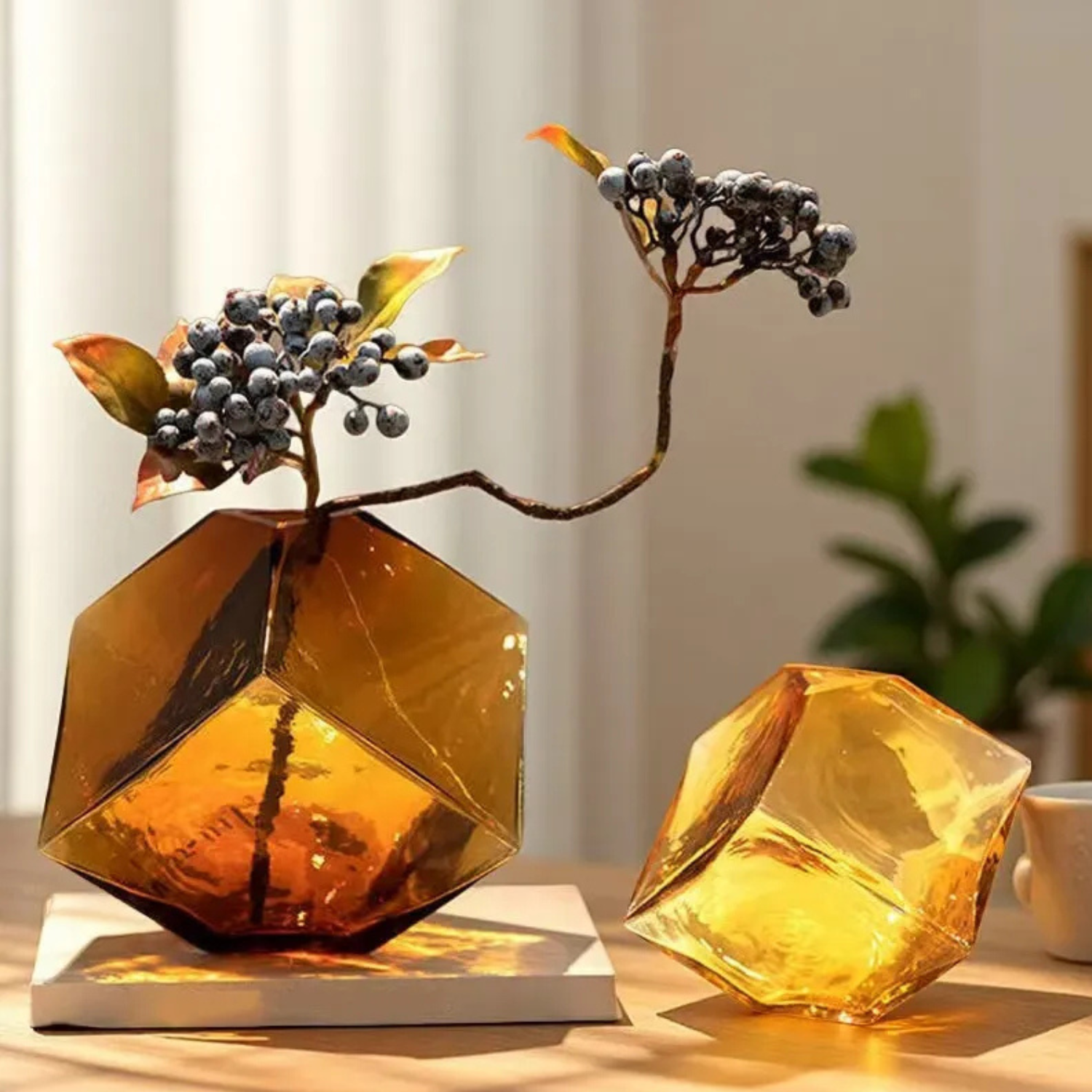 Geometric Glass Hydroponic Vase – Modern Concave Stained Glass Flower Vase (Amber or Smoke Gray)