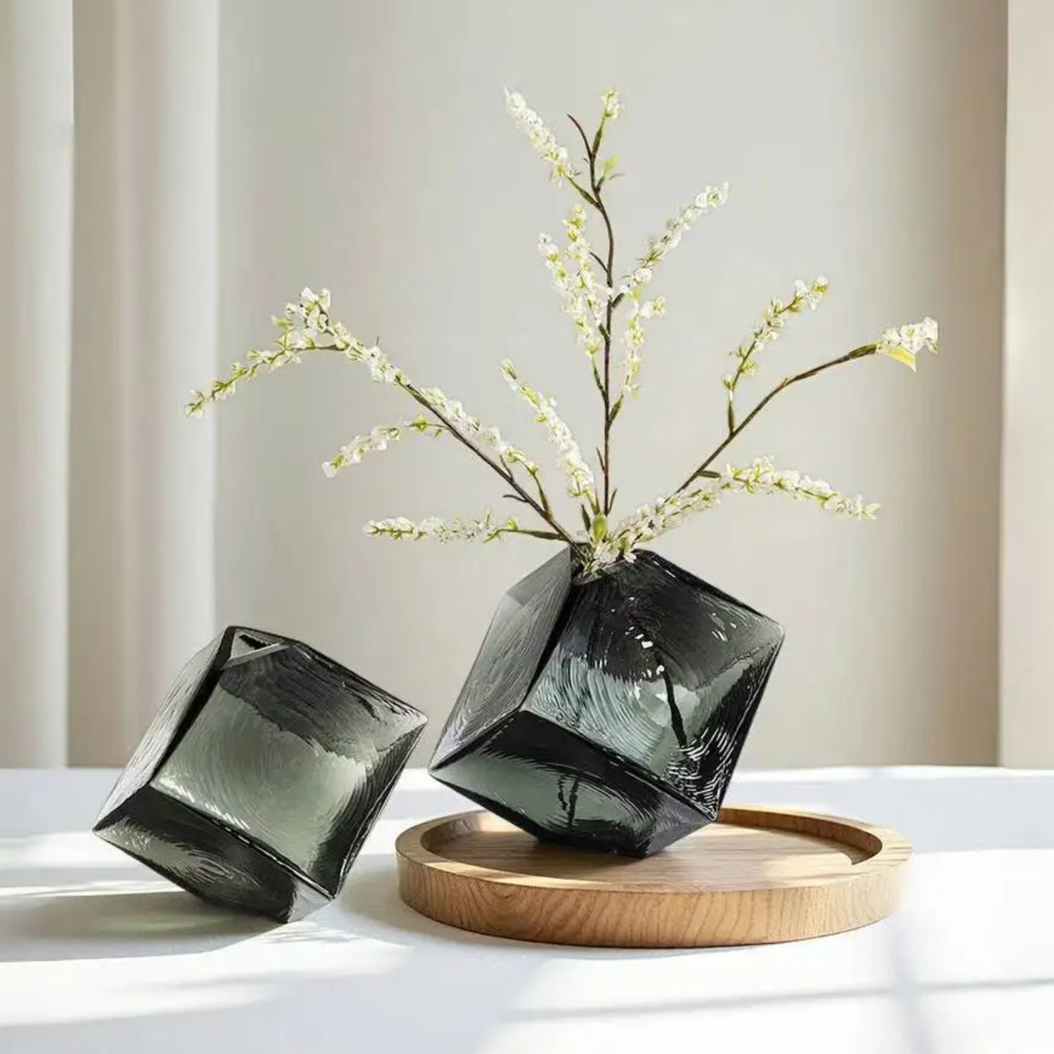 Geometric Glass Hydroponic Vase – Modern Concave Stained Glass Flower Vase (Amber or Smoke Gray)