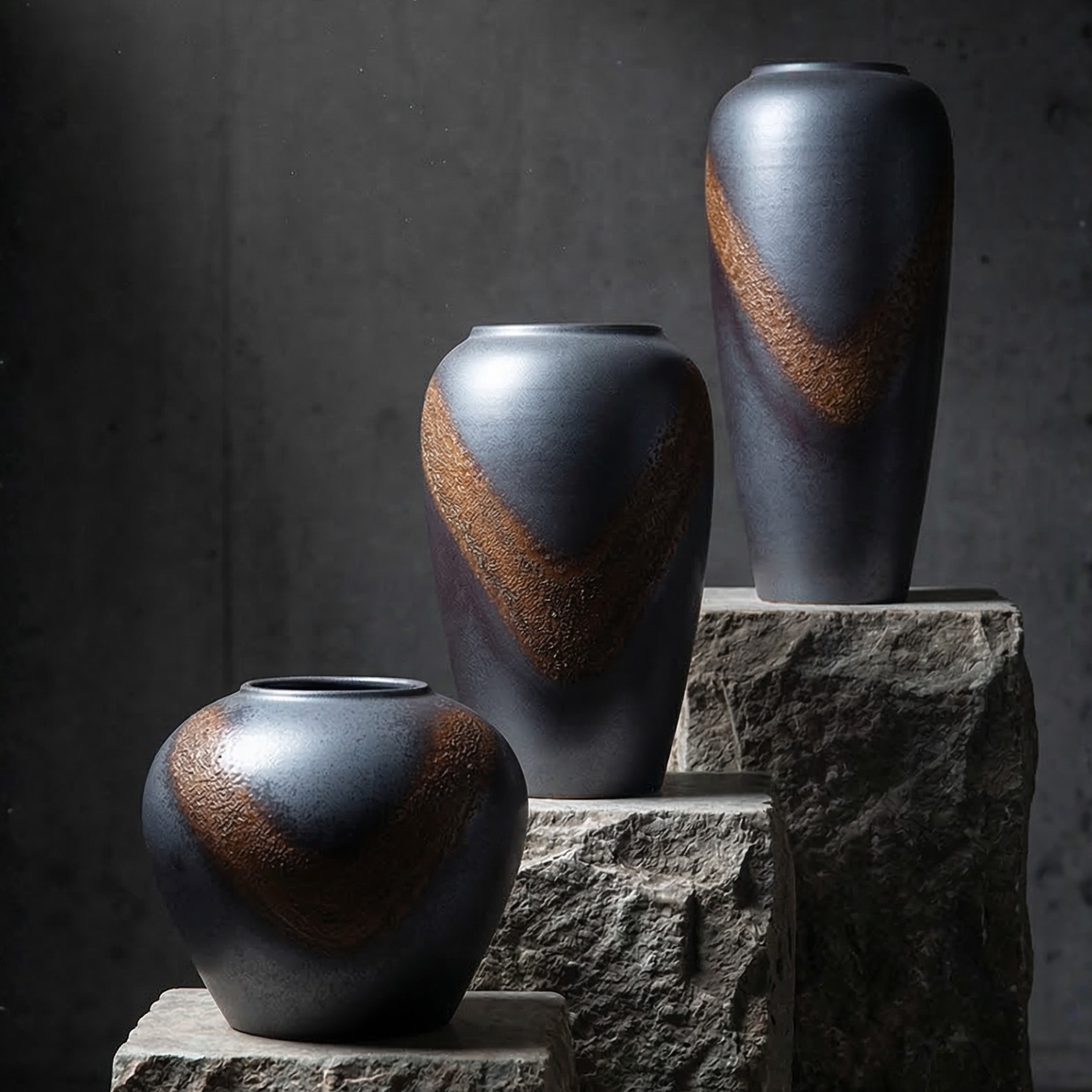 Handcrafted Jingdezhen Ceramic Vase – Artisan Charcoal Pottery with Mineral Glaze (3 Sizes)