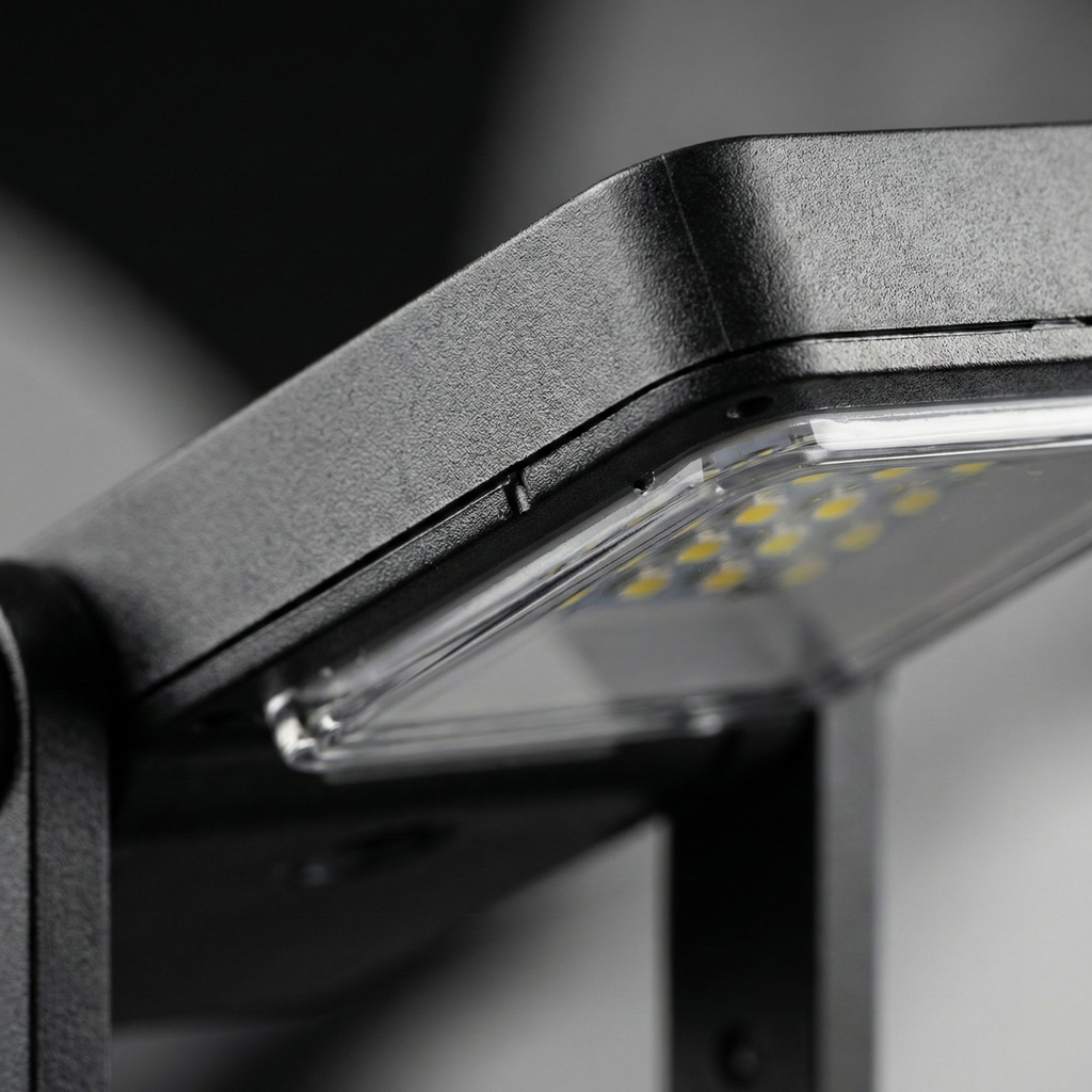 Solar Outdoor Pathway Light, IP65 Waterproof LED Garden Lamp with Dusk-to-Dawn Sensor, Warm or Cool White Landscape Lighting