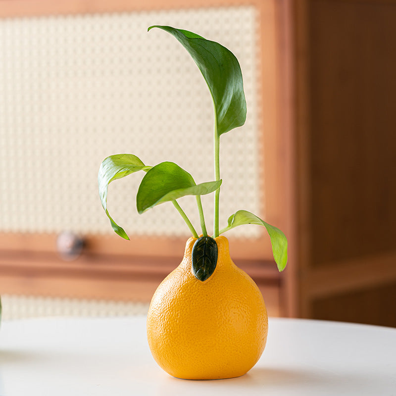 Sun Lake Supply 10cm Mini Ceramic Vase Fruit-Style Decorative Bud Vase for Shelf & Table Decor