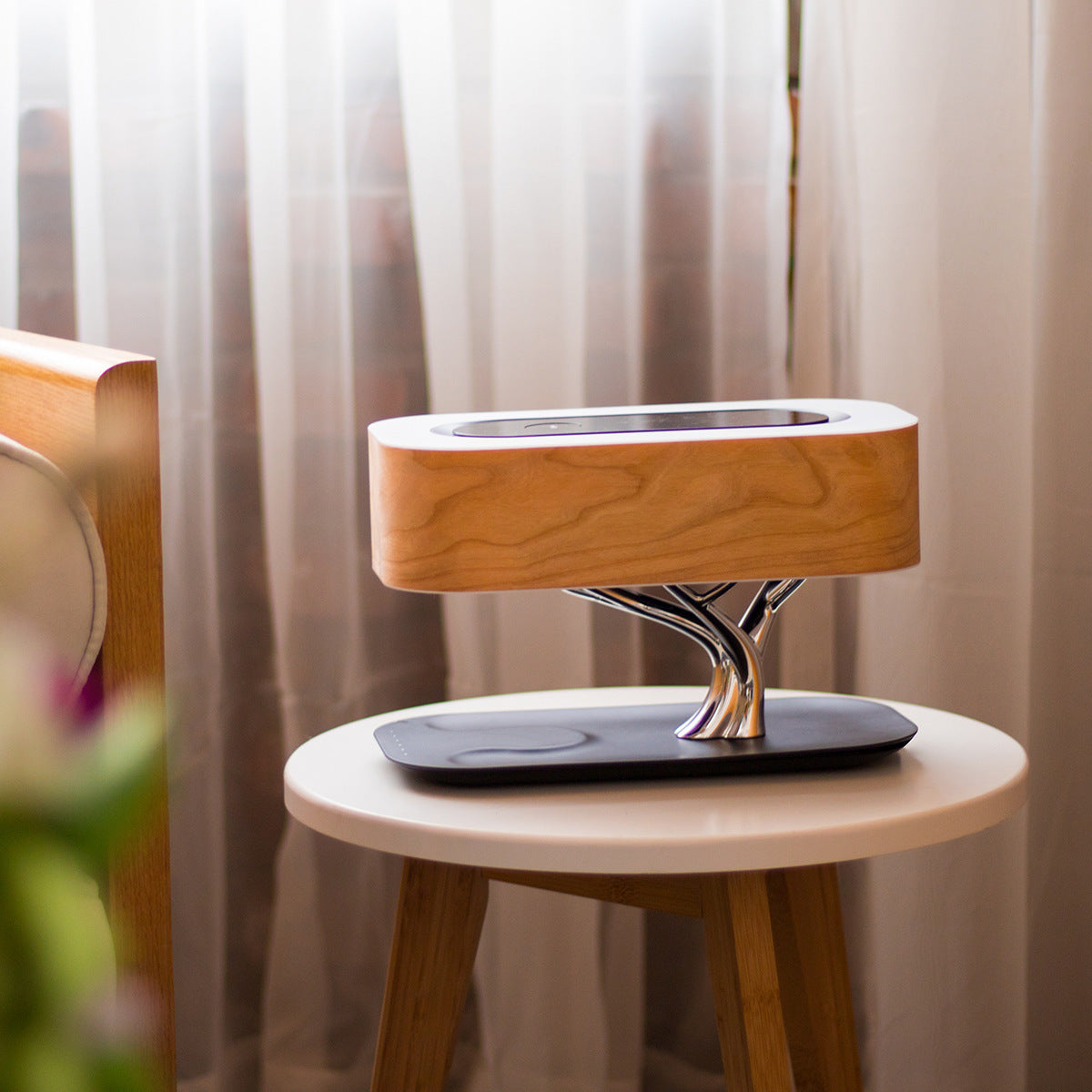 Modern Wood Table Lamp with Wireless Charging ? LED Bedside Nightstand Light