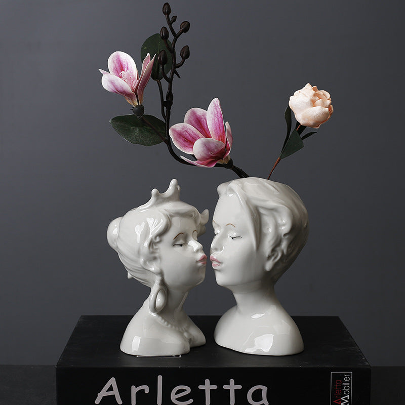 Kissing Face Ceramic Vase – Modern Sculptural Planter in Male & Female Designs